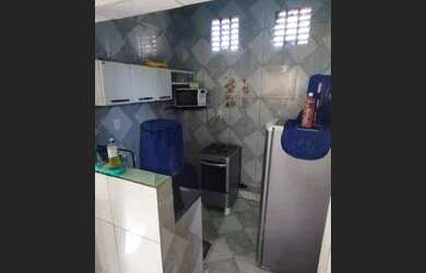 Imagem: A casa possui 2 Dormitórios, 1 Banheiro e está localizado