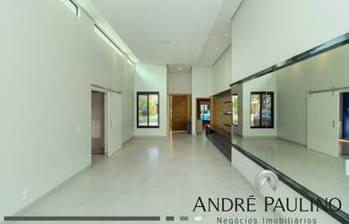 Imagem: A casa em condomínio possui 4 Dormitórios, 3 Banheiros, 181m²