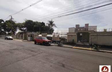 Imagem: O apartamento possui 3 Dormitórios, 1 Banheiro, 1 Vaga na garagem