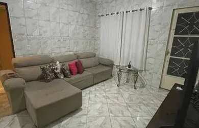 Imagem: A casa possui 2 Dormitórios, 1 Banheiro, 1 Vaga na garagem