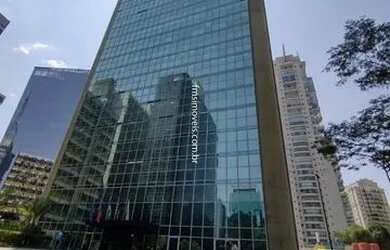 Imagem: O depósito possui 4 Vagas na garagem, 288m² de Área e está