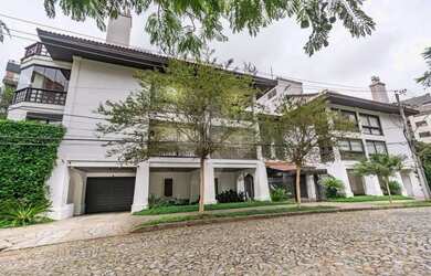 Imagem: O apartamento na cobertura possui 5 Dormitórios, 4 Banheiros