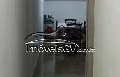 Imagem: A casa possui 3 Dormitórios, 2 Banheiros, 1 Vaga na garagem