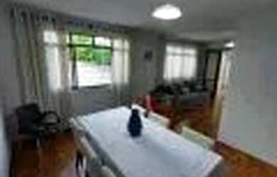 Imagem 12: Casa com 260 m2, com 5 quartos, 03 banheiros, 2 pavimentos, dep. completa...