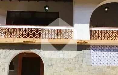 Imagem: A casa à venda possui 5 Dormitórios, 4 Banheiros, 3 Vagas