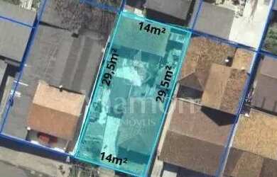 Imagem: A casa possui 3 Dormitórios, 1 Banheiro, 95m² de Área e