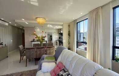 Imagem 3: Dois apartamentos unificados no Centro de Capão da Canoa, com 177 m²...