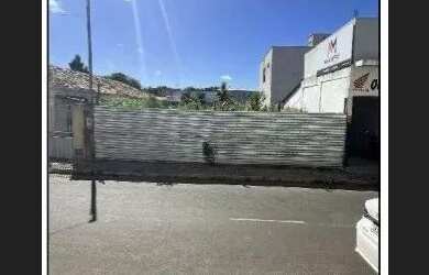 Imagem: O terreno possui 583m² de Área, Varanda e está localizado