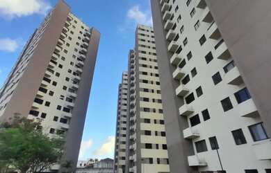 Imagem: O apartamento possui 2 Dormitórios, 2 Banheiros, 1 Vaga na