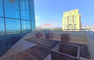 Imagem: O depósito possui 4 Vagas na garagem, 275m² de Área e está