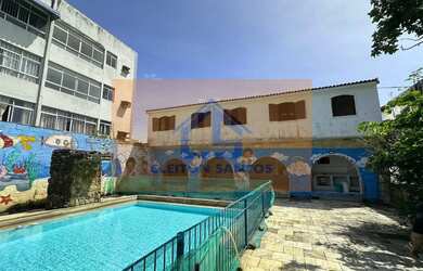 Imagem: A casa possui 5 Dormitórios, 5 Banheiros, 700m² de Área e