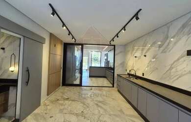 Imagem 2: Casa em Condomínio em Cabreúva-SP, Bairro Pinhal 2 Quartos. Sendo 1...