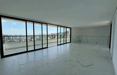 Imagem: O apartamento na cobertura possui 4 Dormitórios, 5 Banheiros