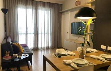 Imagem: O apartamento possui 1 Dormitório, 1 Banheiro, 1 Vaga na garagem