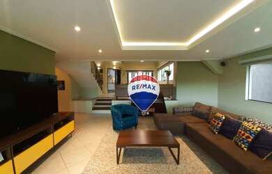 Imagem: A casa em condomínio possui 3 Dormitórios, 4 Banheiros, 5