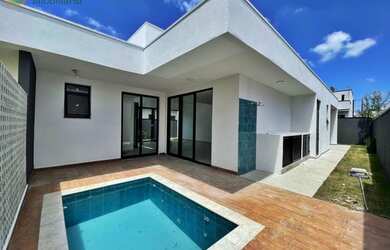 Imagem: A casa em condomínio possui 3 Dormitórios, 3 Banheiros, 2