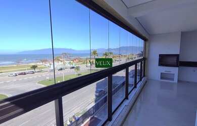 Imagem: O apartamento possui 3 Dormitórios, 1 Banheiro, 2 Vagas na