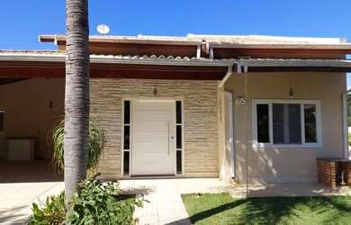 Imagem: A casa em condomínio possui 4 Dormitórios, 4 Banheiros, 4