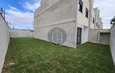 Imagem: A casa em condomínio possui 3 Dormitórios, 3 Banheiros, 2