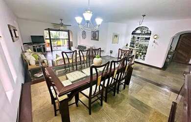 Imagem: O apartamento possui 4 Dormitórios, 4 Banheiros, 2 Vagas na