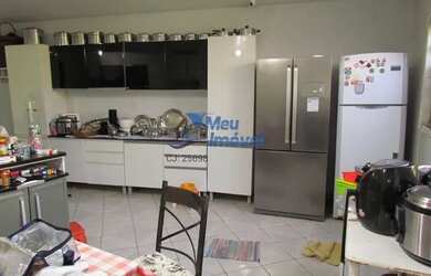 Imagem: A casa em condomínio possui 3 Dormitórios, 3 Banheiros, 2