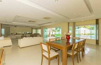 Imagem 12: Casa de condomínio para venda possui 700 metros quadrados com 5 quartos