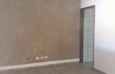 Imagem: A casa possui 2 Dormitórios, 1 Banheiro, 2 Vagas na garagem