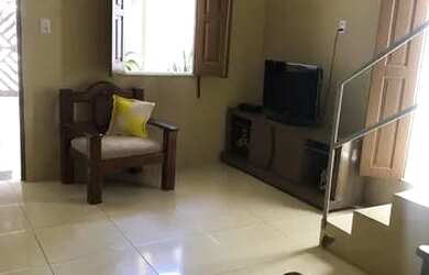 Imagem: A casa possui 2 Dormitórios, 3 Banheiros, 2 Vagas na garagem