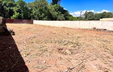 Imagem: O terreno possui 800-0m² de Área e está localizado em Setor