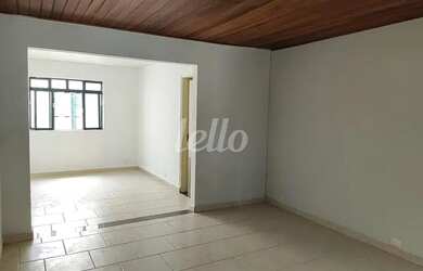 Imagem: A casa possui 2 Dormitórios, 1 Banheiro, 2 Vagas na garagem