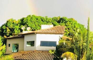 Imagem: A casa possui 3 Dormitórios, 5 Banheiros, 5 Vagas na garagem