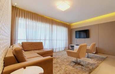 Imagem 2: Portucale no tirol. Piscina, Churrasqueira, Varandae136m² de Área