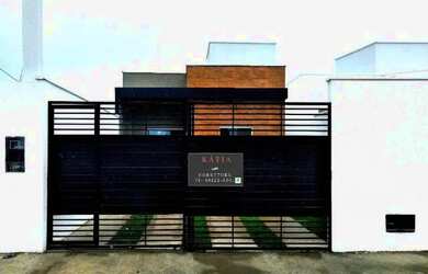 Imagem: A casa à venda possui 2 Dormitórios, 2 Banheiros e 2 Vagas