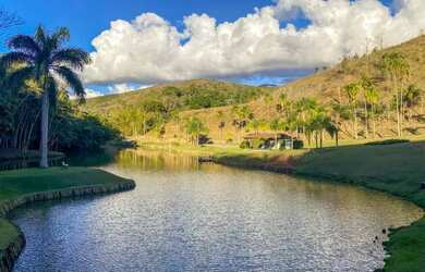 Imagem: O terreno possui 10161m² de Área e está localizado em Pedro