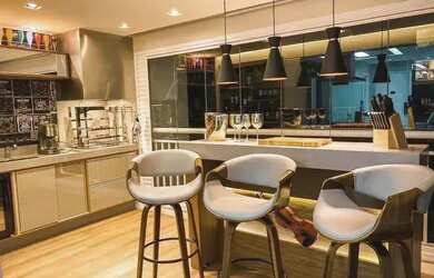 Imagem: O apartamento possui 2 Dormitórios, 2 Banheiros, 2 Vagas na