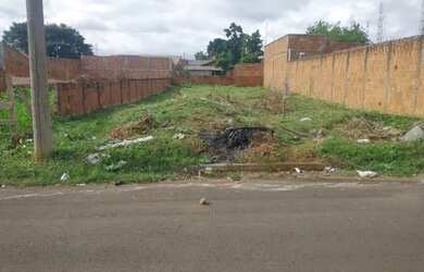 Imagem 1: Vendo terreno. 300m² de Área