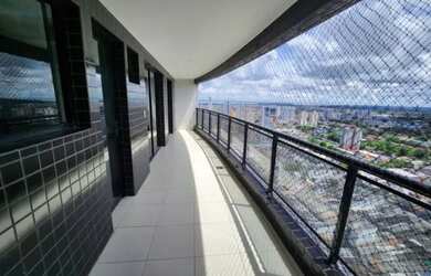 Imagem: O apartamento possui 3 Dormitórios, 4 Banheiros, 2 Vagas na