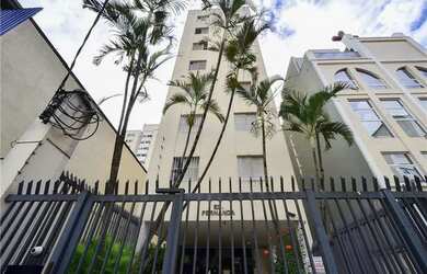 Imagem: O apartamento possui 1 Dormitório, 1 Banheiro, 1 Vaga na garagem