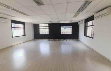 Imagem: O depósito possui 1 Vaga na garagem, 113m² de Área e está