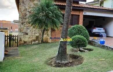 Imagem: A casa em condomínio possui 3 Dormitórios, 3 Banheiros, 2