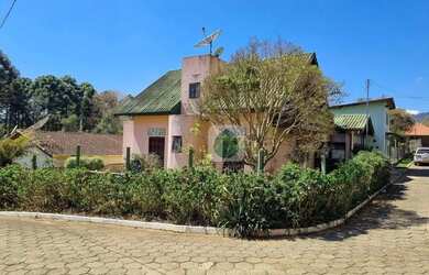 Imagem 2: Casa bucólica na vila com fácil acesso e vista à venda, 275 m² por...