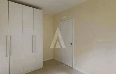 Imagem 16: Apartamento composto por 02 quartos, sendo 01 suíte, sala de estar e jantar, cozinha com a