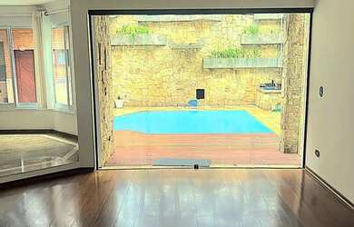 Imagem 3: Alphaville 4 para aluguel possui 300 metros quadrados com 4 quartos