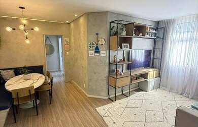 Imagem: O apartamento possui 3 Dormitórios, 2 Banheiros, 2 Vagas na