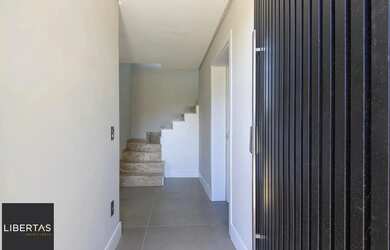 Imagem 3: Casa em condomínio com conforto e exclusividade no bairro Tristeza