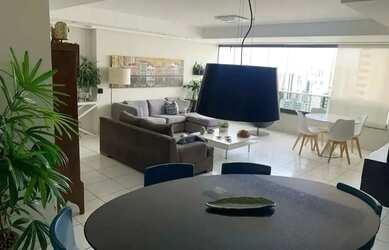 Imagem: O apartamento possui 3 Dormitórios, 5 Banheiros, 2 Vagas na