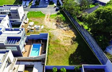 Imagem: O terreno possui 623-0m² de Área e está localizado em Campo