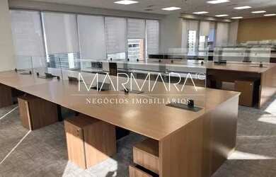 Imagem: O depósito possui 5 Vagas na garagem, 274m² de Área e está