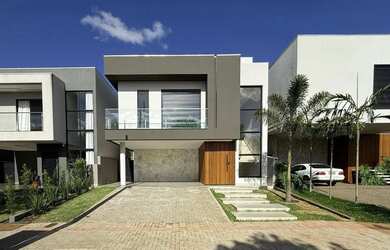 Imagem: A casa em condomínio possui 3 Dormitórios, 4 Banheiros, 2