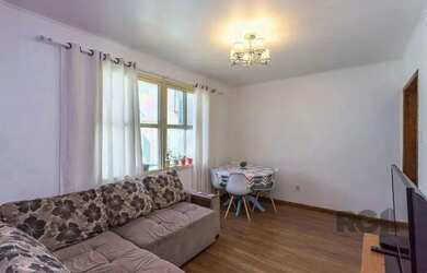 Imagem: O apartamento possui 4 Dormitórios, 1 Banheiro, 2 Vagas na